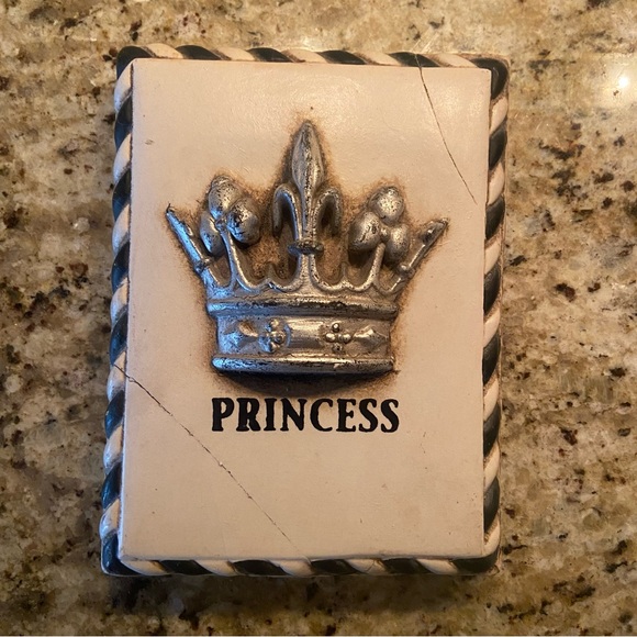 Sid Dickens Princess Tile - Picture 2 of 3